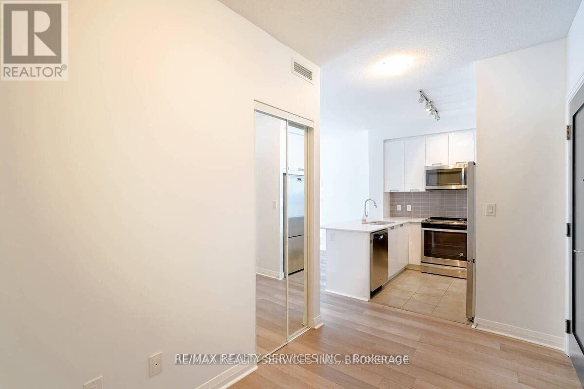 1105 - 5025 Four Springs Avenue, Mississauga (Hurontario), Ontario  L5R 0G5 - Photo 12 - W12875484