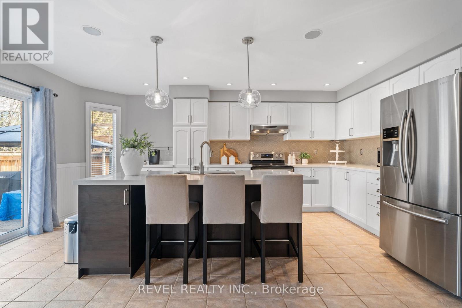 5417 Blue Spruce Avenue, Burlington (Orchard), Ontario  L7L 7C5 - Photo 13 - W12875512