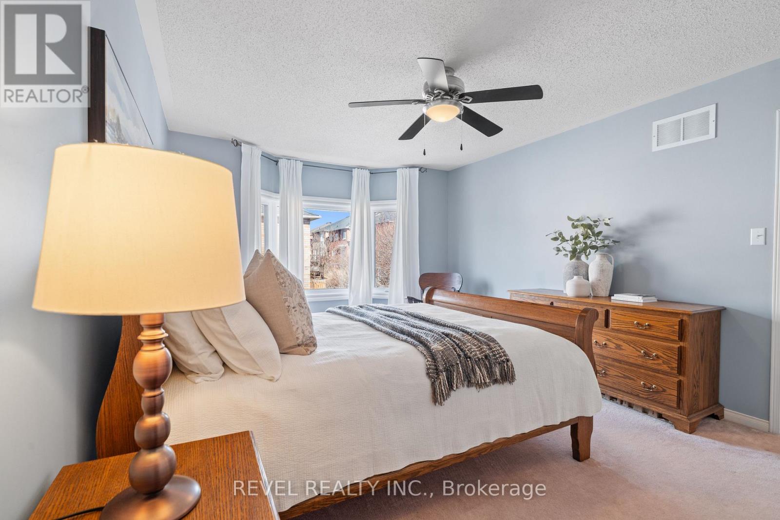 5417 Blue Spruce Avenue, Burlington (Orchard), Ontario  L7L 7C5 - Photo 25 - W12875512