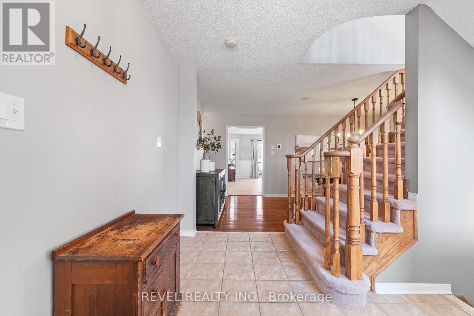 5417 Blue Spruce Avenue, Burlington (Orchard), Ontario  L7L 7C5 - Photo 3 - W12875512