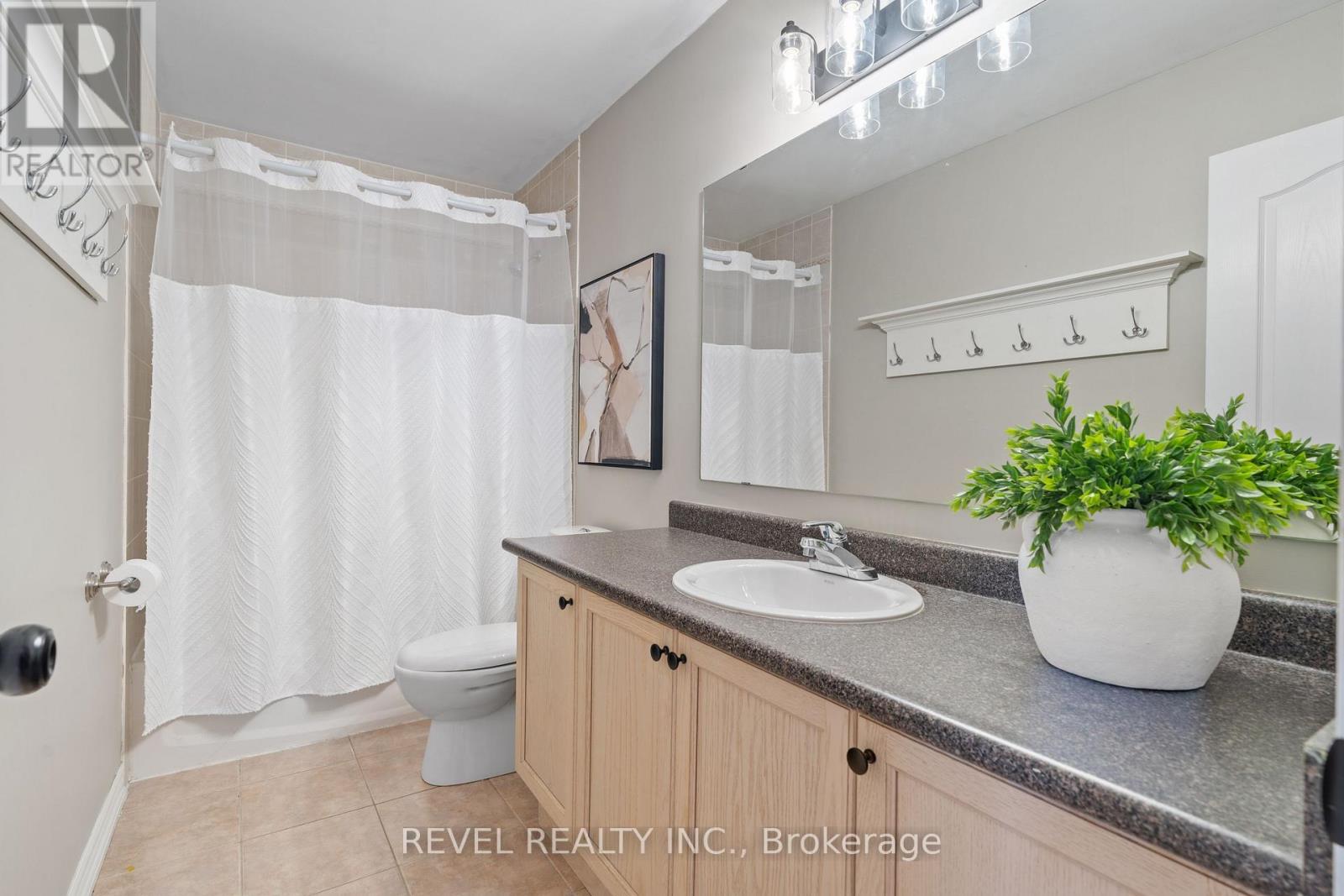 5417 Blue Spruce Avenue, Burlington (Orchard), Ontario  L7L 7C5 - Photo 34 - W12875512