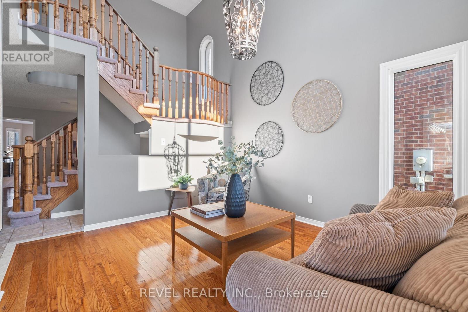 5417 Blue Spruce Avenue, Burlington (Orchard), Ontario  L7L 7C5 - Photo 6 - W12875512