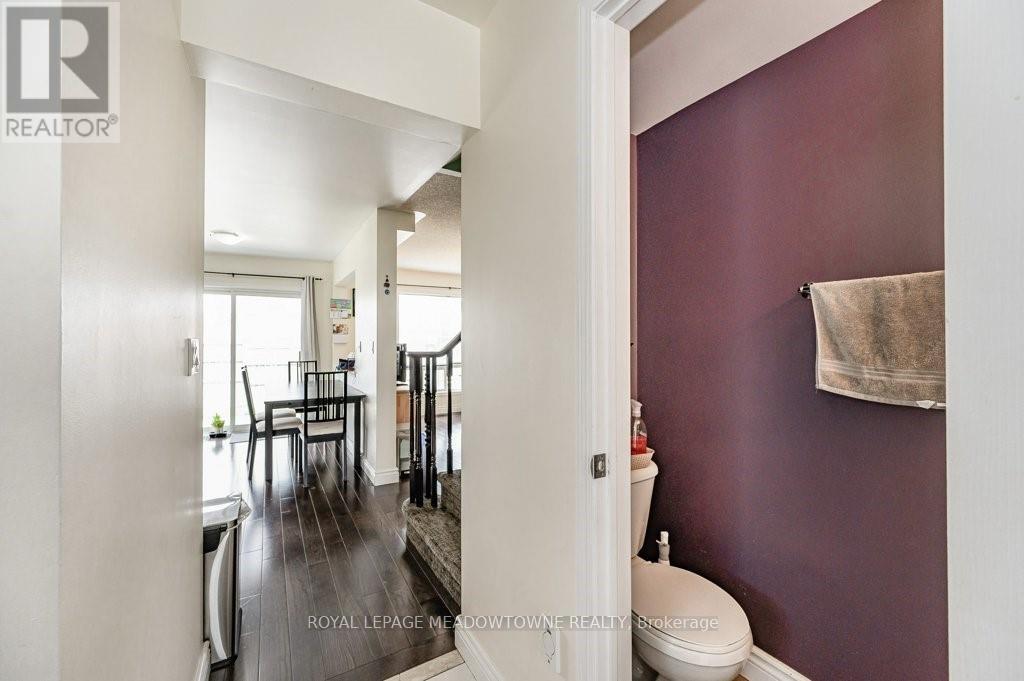 381 Baverstock Crescent, Milton (Cl Clarke), Ontario  L9T 5L2 - Photo 11 - W12875542