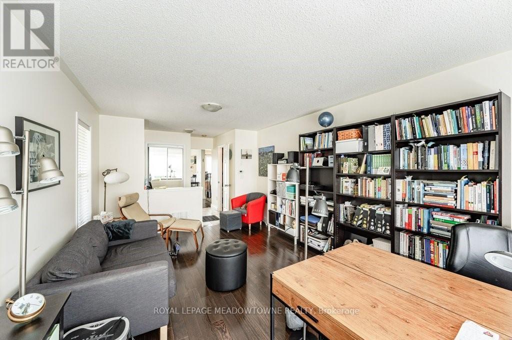 381 Baverstock Crescent, Milton (Cl Clarke), Ontario  L9T 5L2 - Photo 8 - W12875542