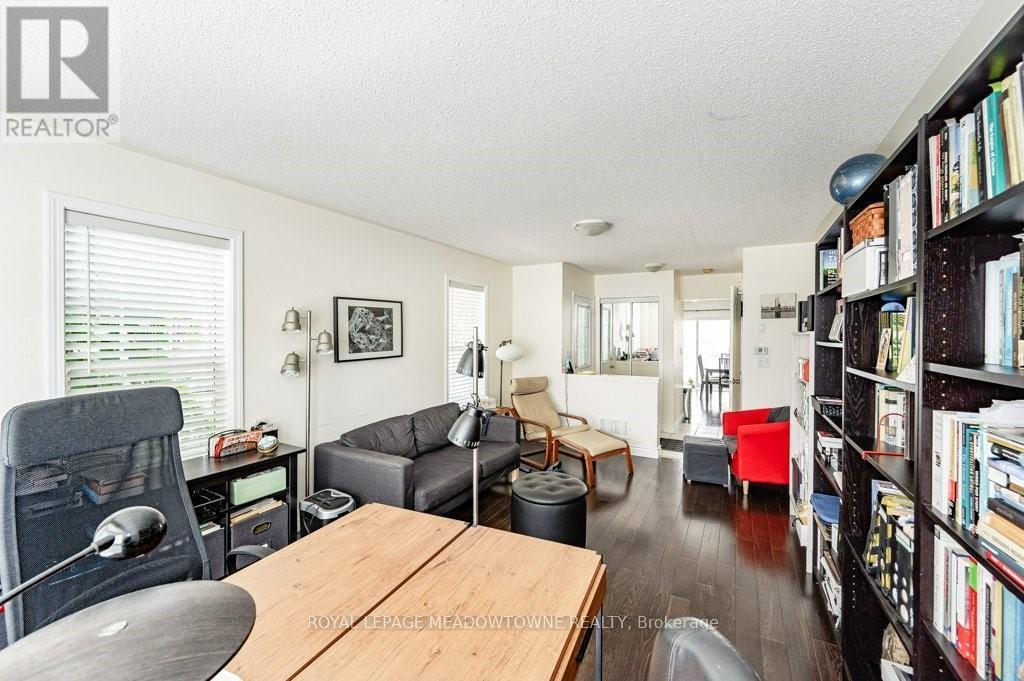 381 Baverstock Crescent, Milton (Cl Clarke), Ontario  L9T 5L2 - Photo 9 - W12875542