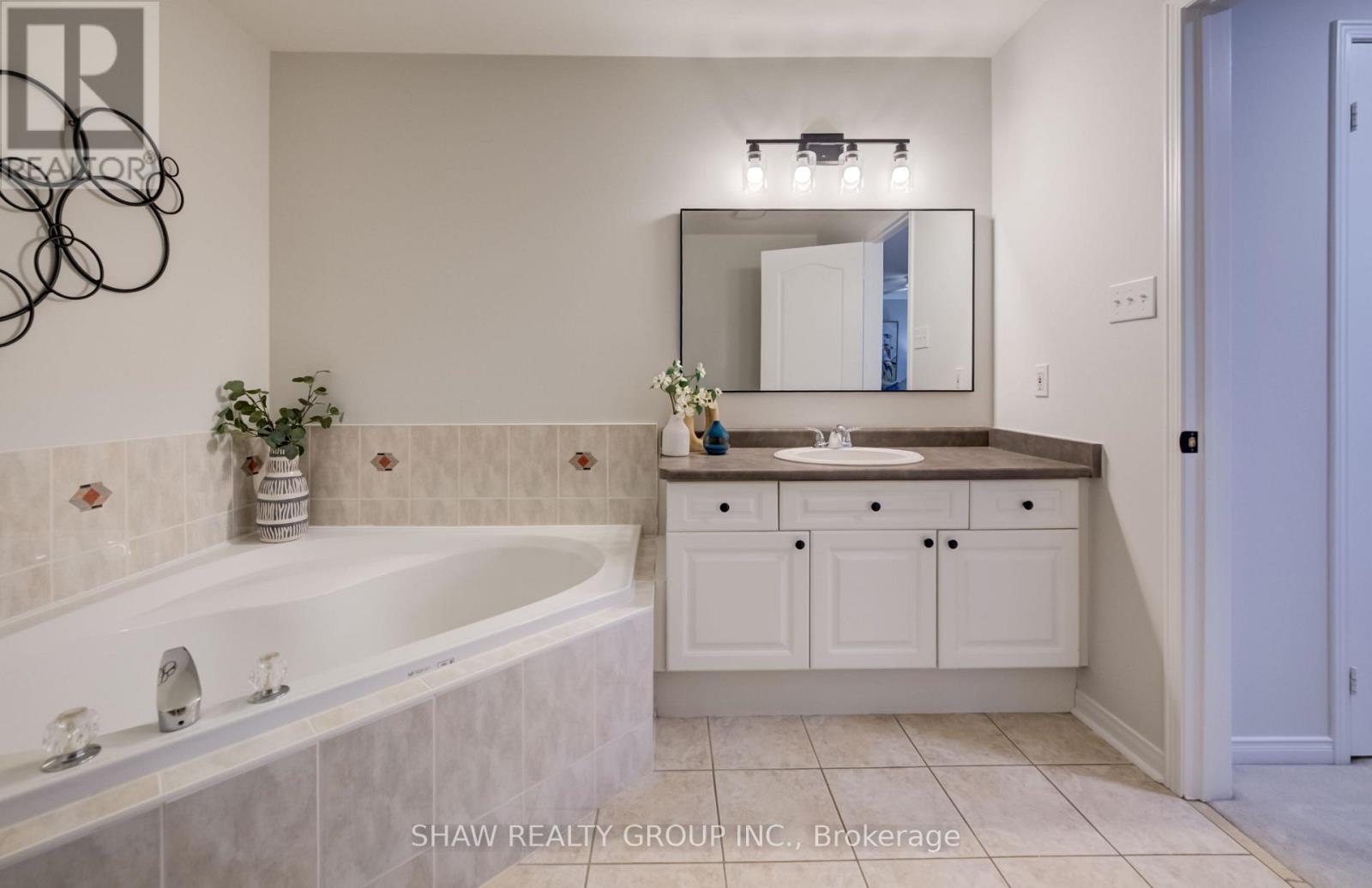 2058 Glenhampton Road, Oakville (Wm Westmount), Ontario  L6M 3T9 - Photo 26 - W12875554