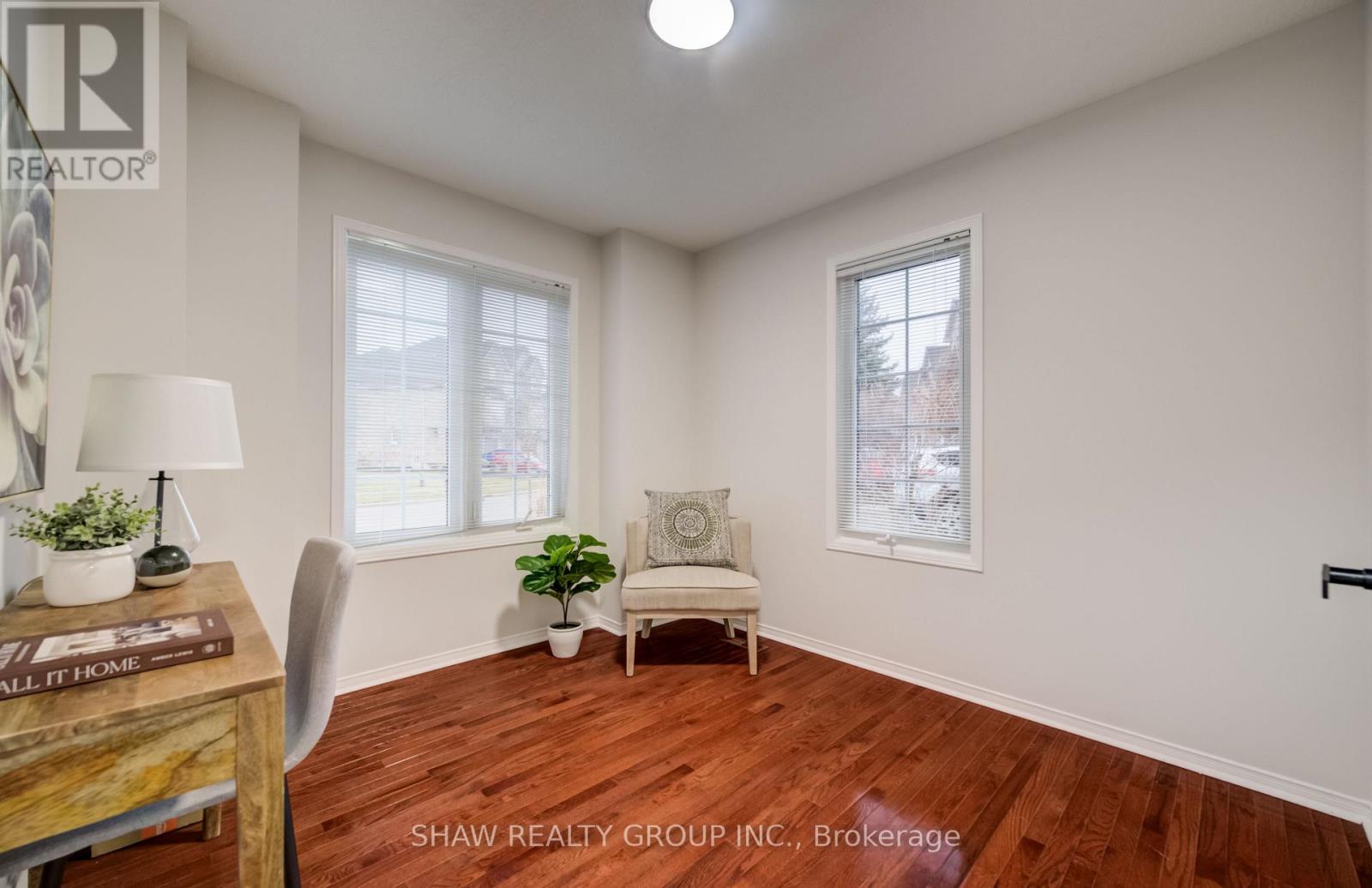 2058 Glenhampton Road, Oakville (Wm Westmount), Ontario  L6M 3T9 - Photo 6 - W12875554