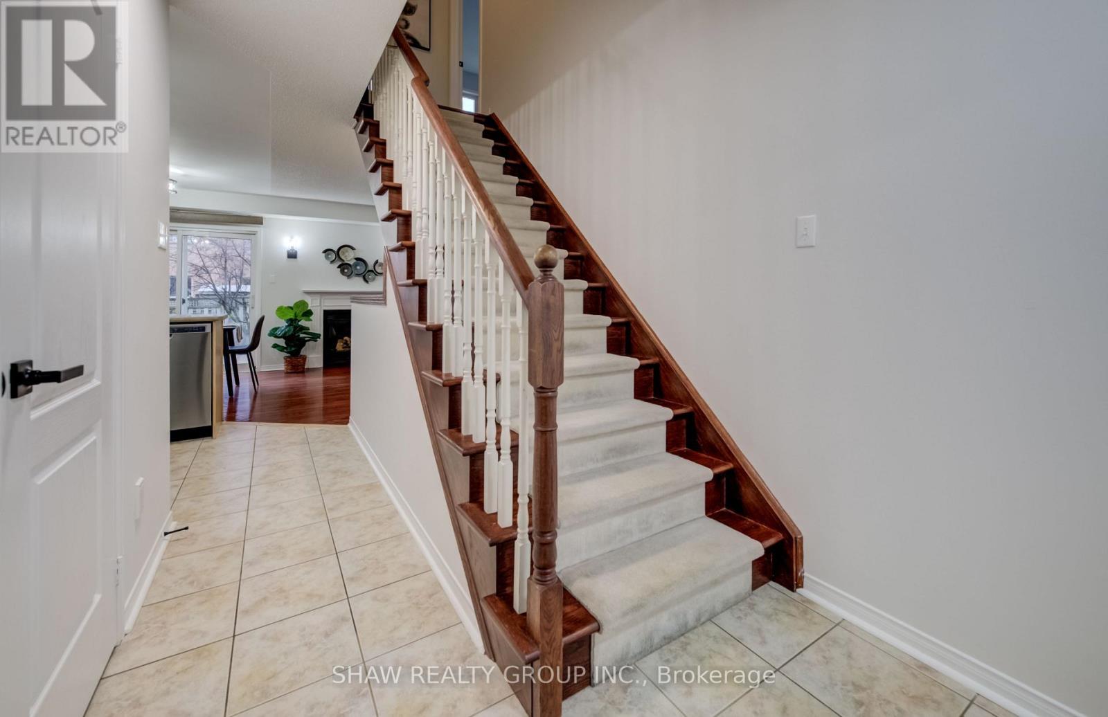 2058 Glenhampton Road, Oakville (Wm Westmount), Ontario  L6M 3T9 - Photo 8 - W12875554