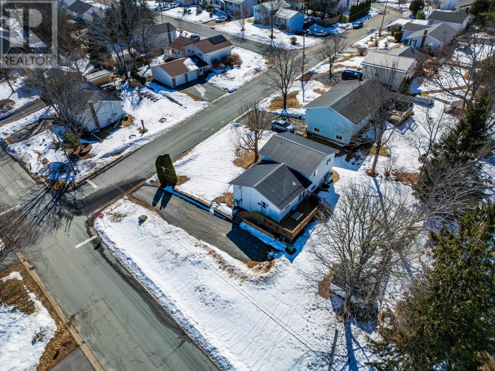 2 Pinecrest Boulevard, Bridgewater, Nova Scotia  B4V 3R4 - Photo 10 - 202604424