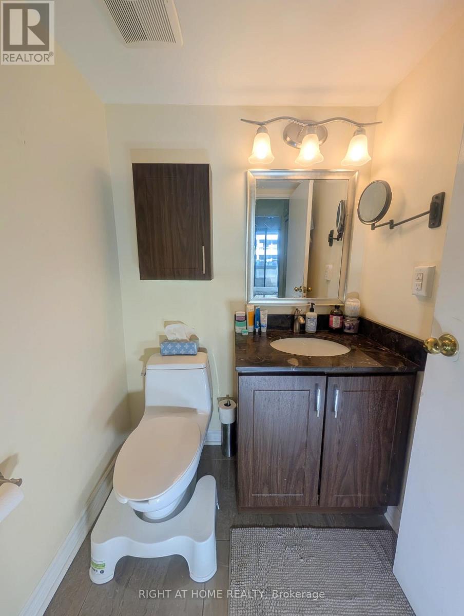 607 - 80 Quebec Avenue, Toronto (High Park North), Ontario  M6P 4B7 - Photo 10 - W12875566