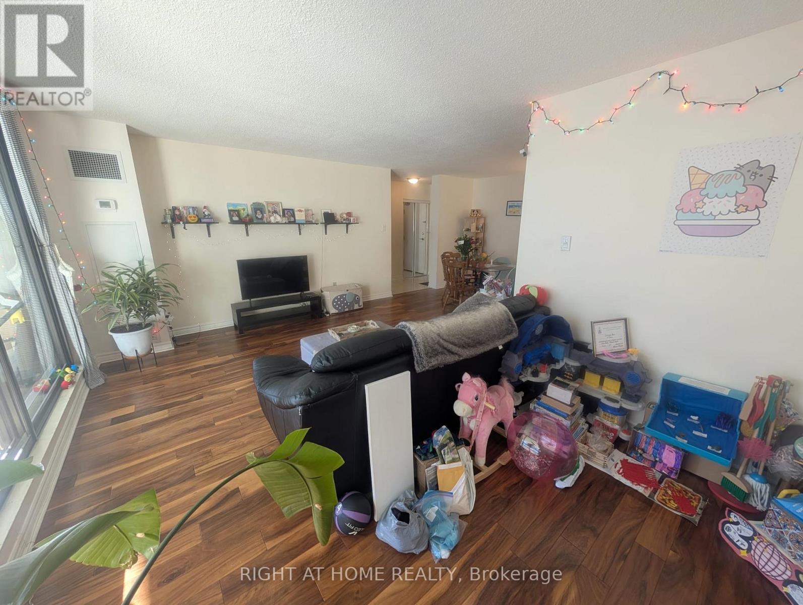 607 - 80 Quebec Avenue, Toronto (High Park North), Ontario  M6P 4B7 - Photo 7 - W12875566