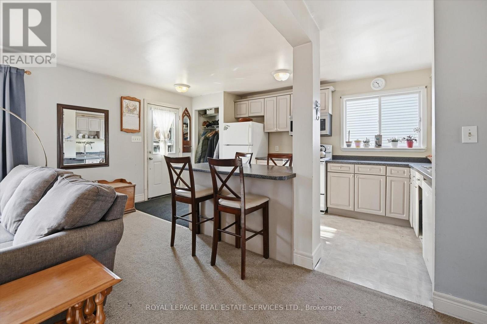 151 Westside Drive, Oakville (Co Central), Ontario  L6K 1P2 - Photo 15 - W12875570