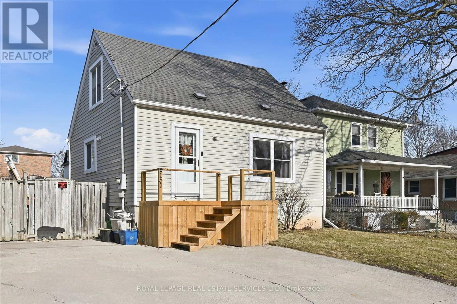 151 Westside Drive, Oakville (Co Central), Ontario  L6K 1P2 - Photo 3 - W12875570