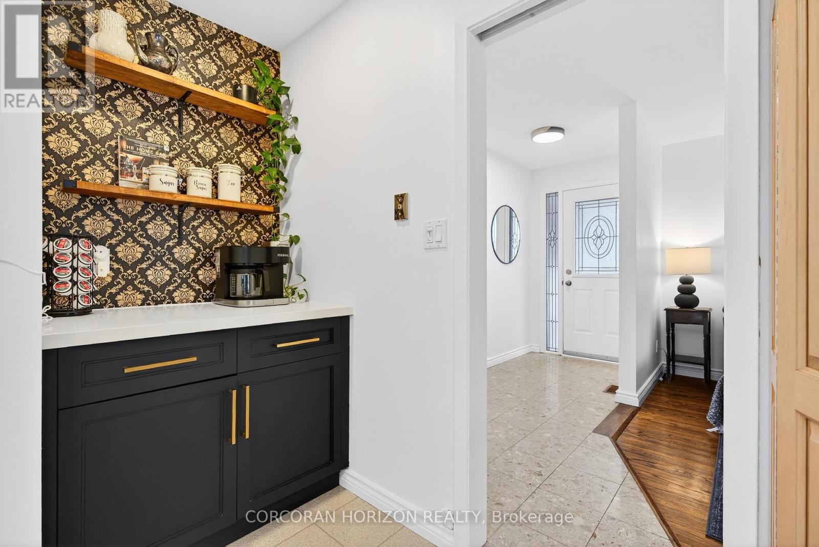 1260 Elgin Crescent, Oakville (Fa Falgarwood), Ontario  L6H 2J7 - Photo 12 - W12875592