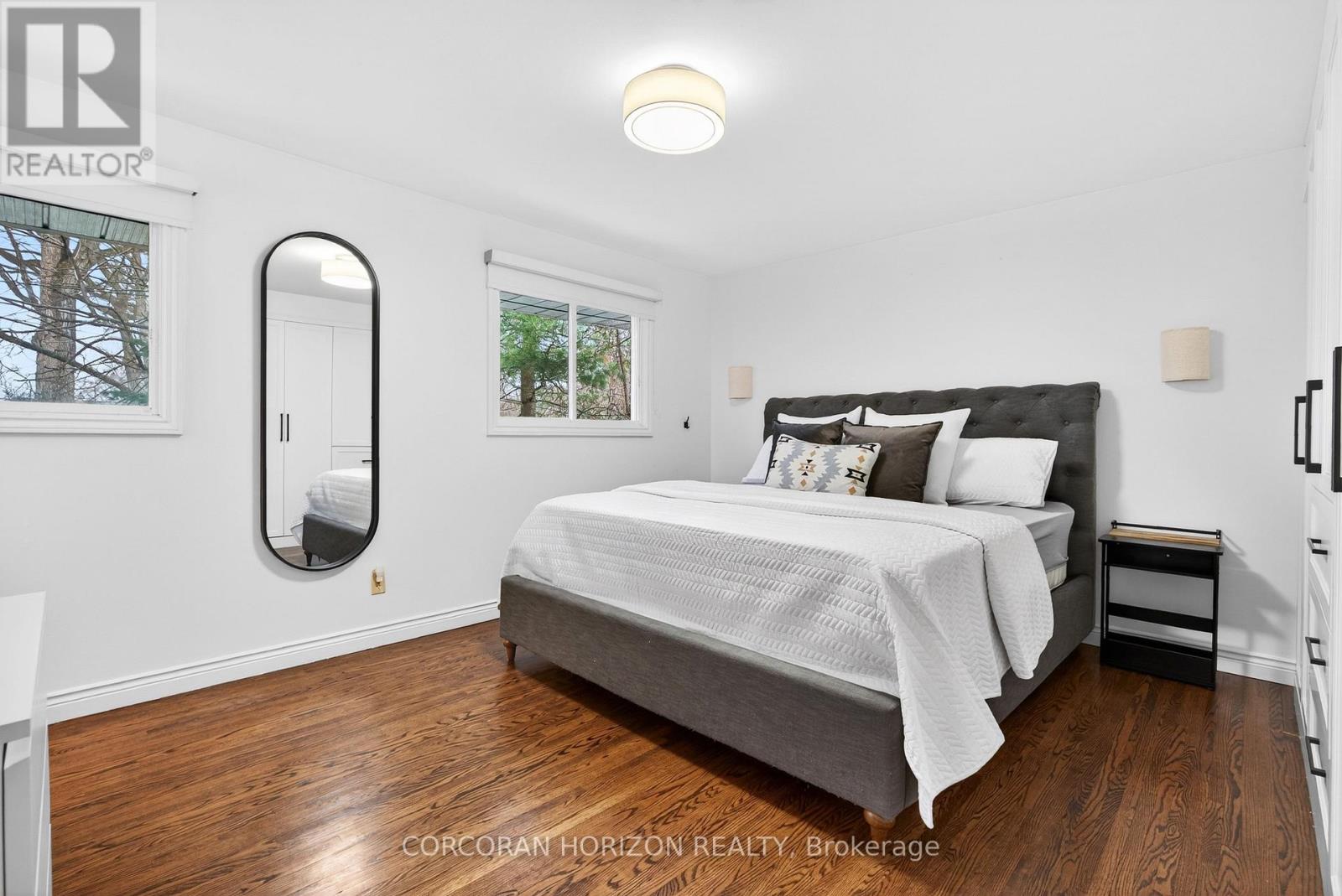 1260 Elgin Crescent, Oakville (Fa Falgarwood), Ontario  L6H 2J7 - Photo 14 - W12875592