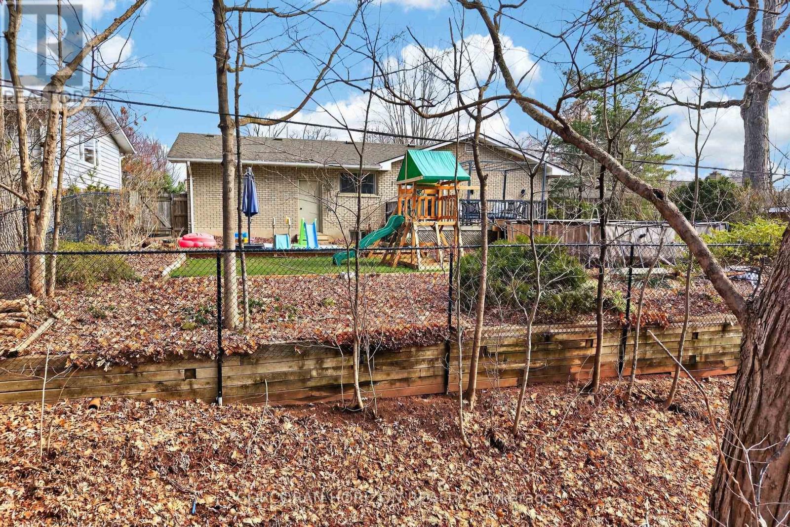 1260 Elgin Crescent, Oakville (Fa Falgarwood), Ontario  L6H 2J7 - Photo 33 - W12875592