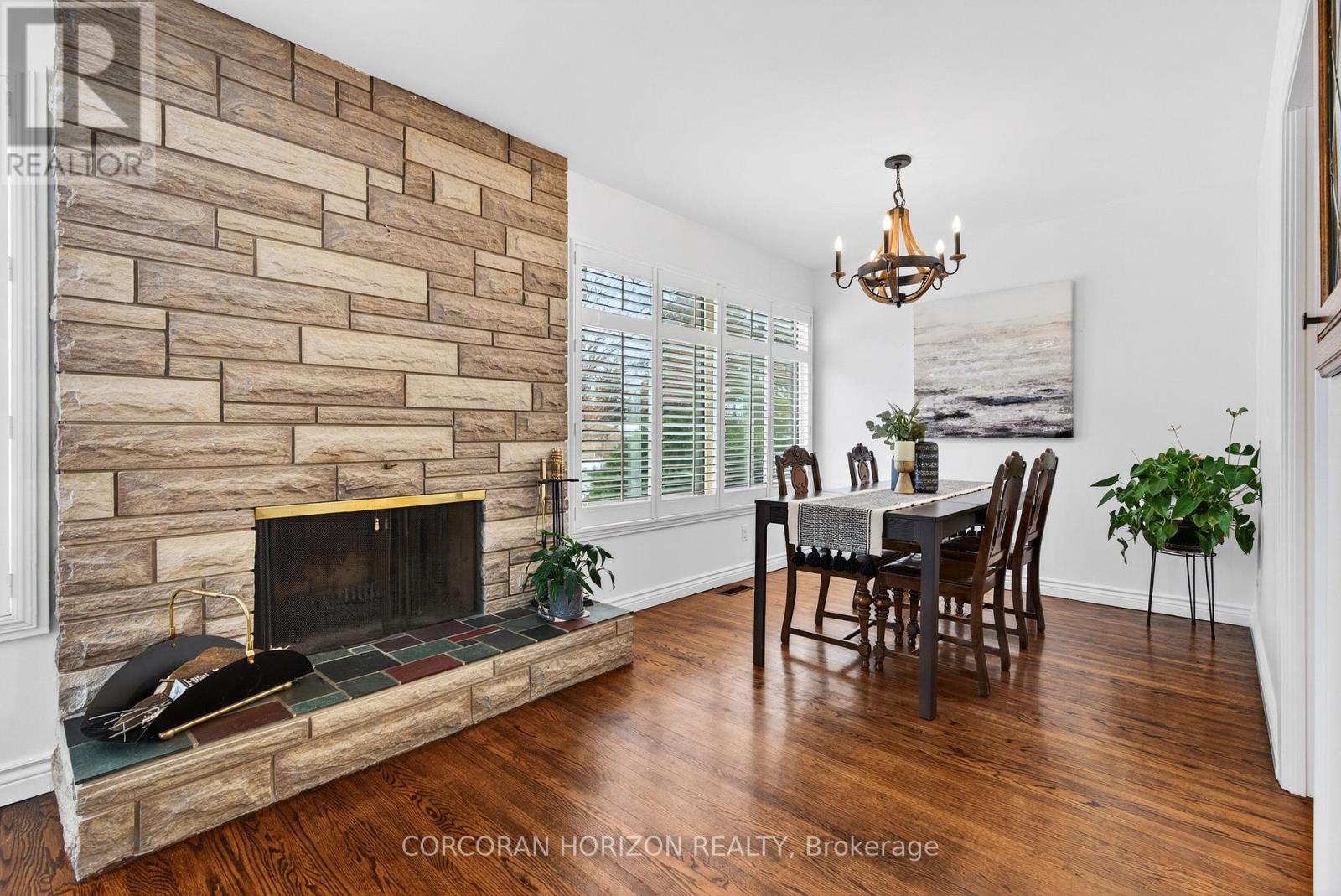 1260 Elgin Crescent, Oakville (Fa Falgarwood), Ontario  L6H 2J7 - Photo 7 - W12875592