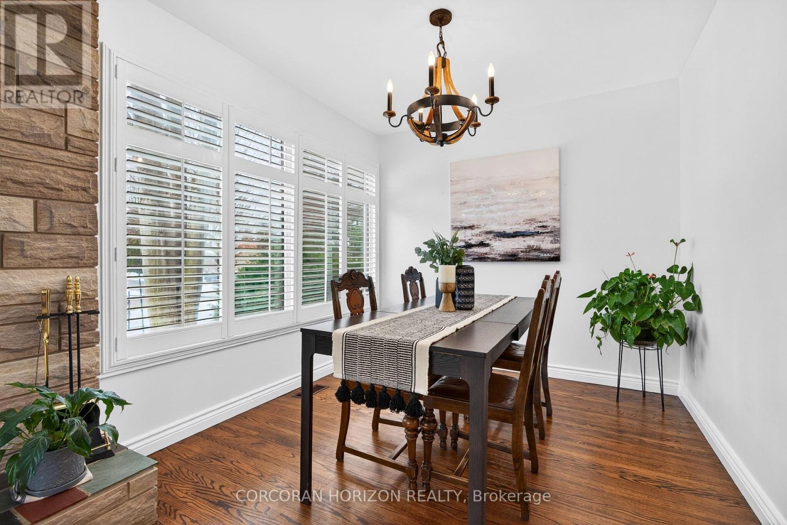 1260 Elgin Crescent, Oakville (Fa Falgarwood), Ontario  L6H 2J7 - Photo 8 - W12875592