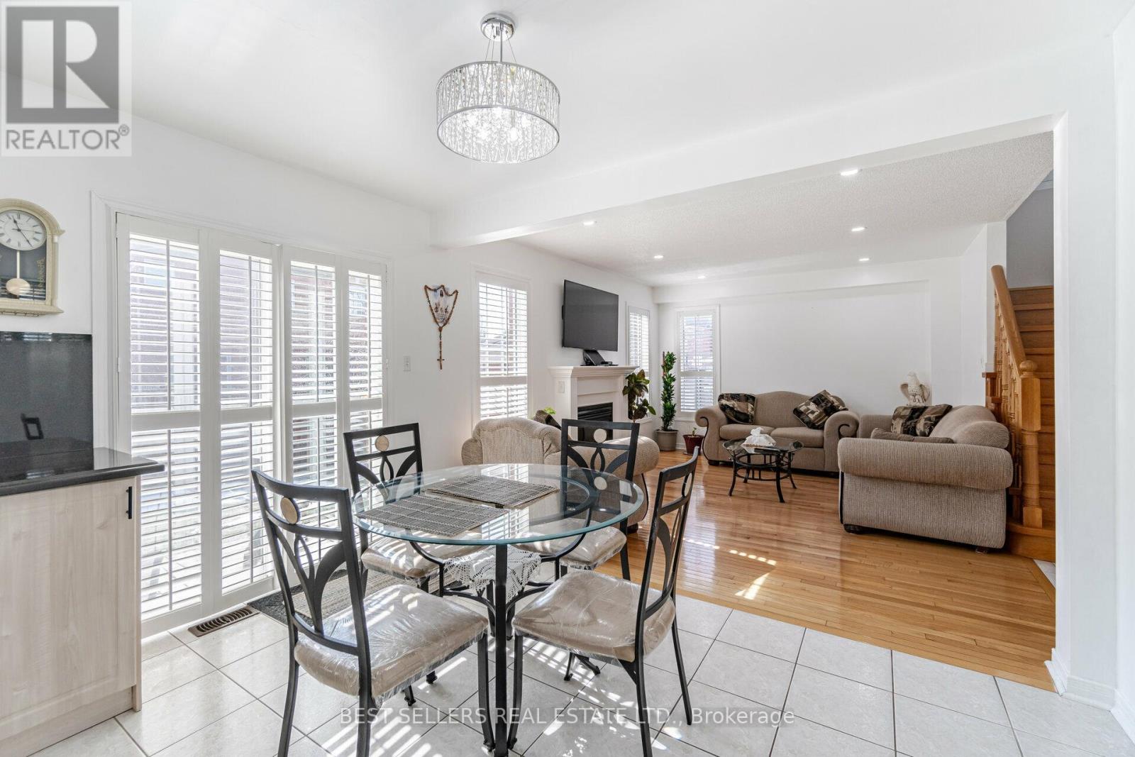 4 Beresford Crescent, Brampton (Bram East), Ontario  L6P 2M3 - Photo 10 - W12875594