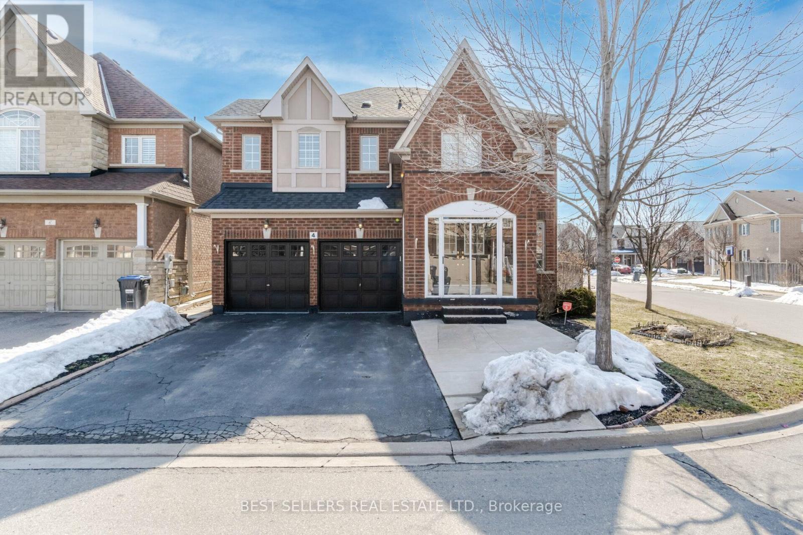 4 Beresford Crescent, Brampton (Bram East), Ontario  L6P 2M3 - Photo 2 - W12875594