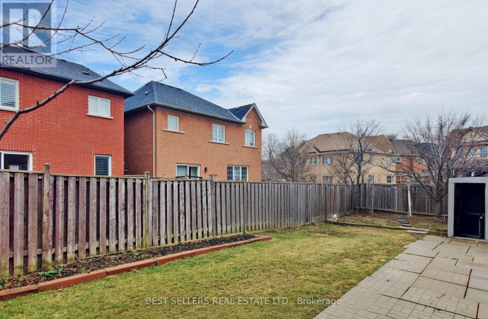 4 Beresford Crescent, Brampton (Bram East), Ontario  L6P 2M3 - Photo 36 - W12875594