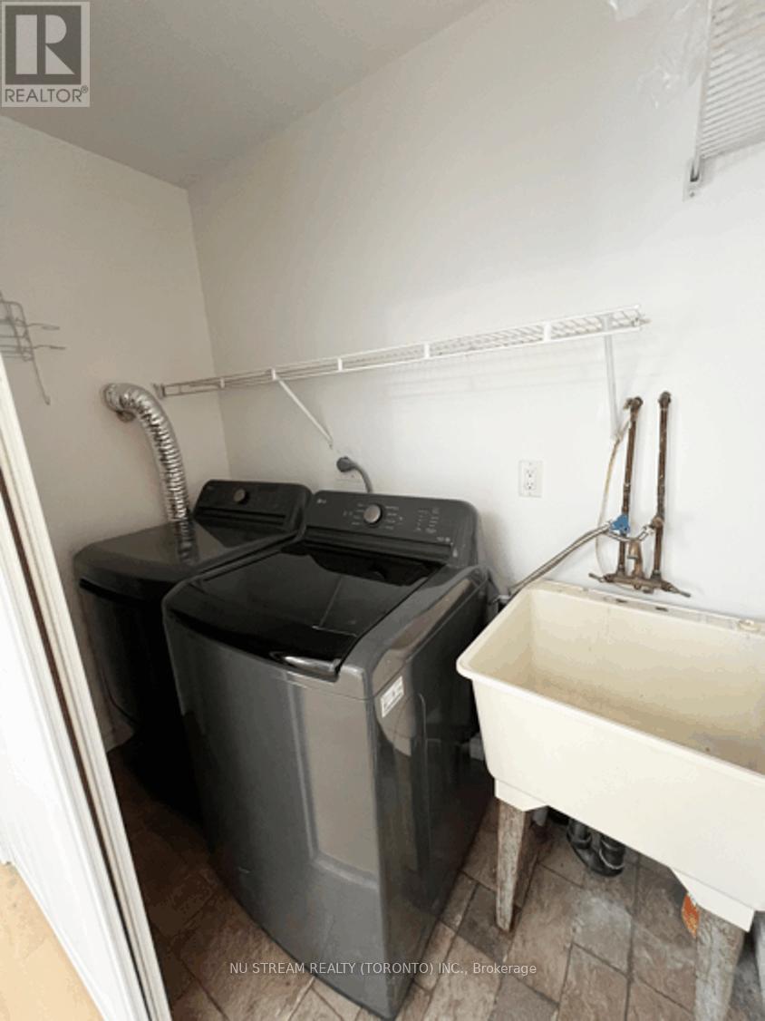 16 - 16 Ashton Crescent, Brampton (Central Park), Ontario  L6S 3J9 - Photo 11 - W12875670