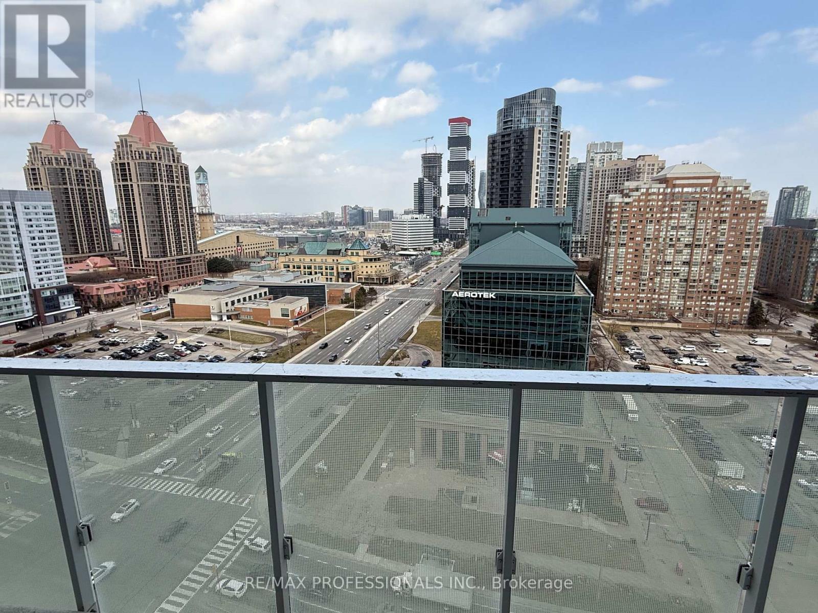 1501 - 3900 Confederation Parkway, Mississauga (City Centre), Ontario  L5B 0M3 - Photo 12 - W12875688