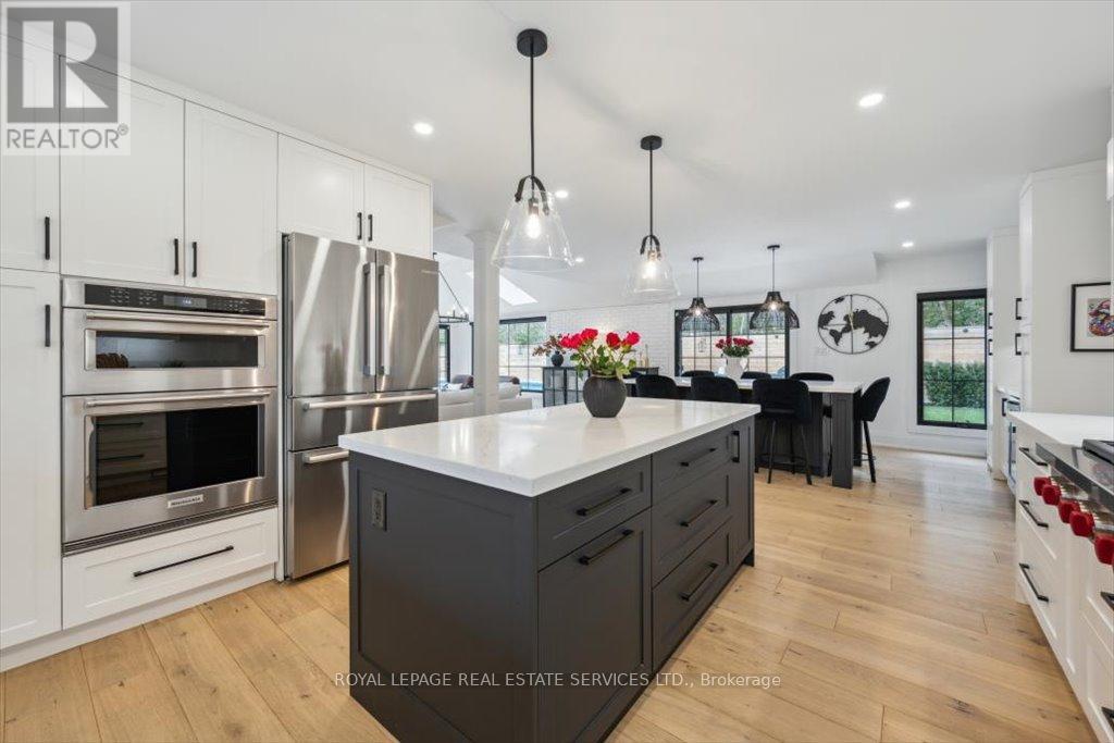 169 Oakes Drive, Mississauga (Mineola), Ontario  L5G 3M2 - Photo 17 - W12875746