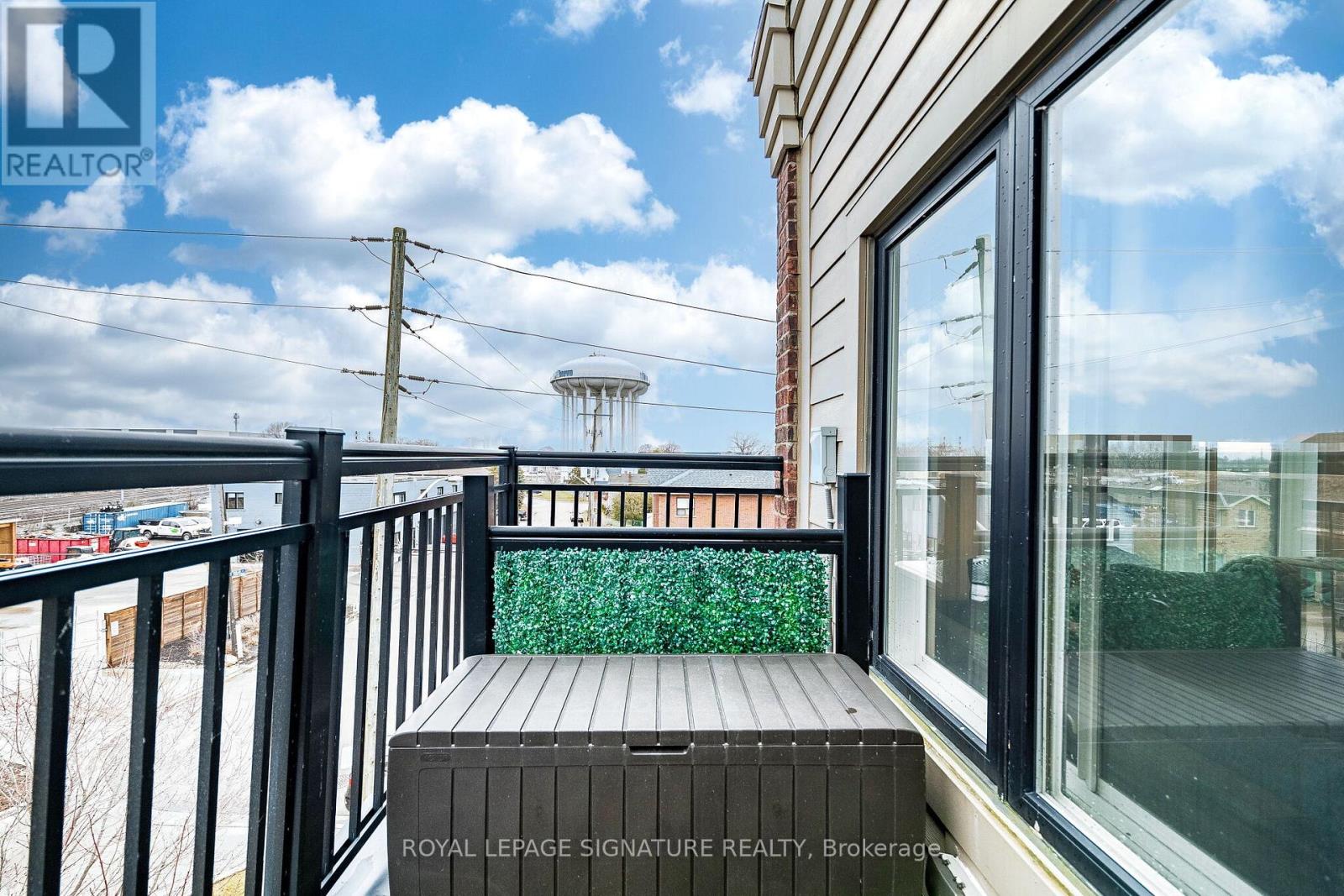 27 - 120 Twenty Fourth Street, Toronto (Long Branch), Ontario  M8V 0B9 - Photo 41 - W12875754
