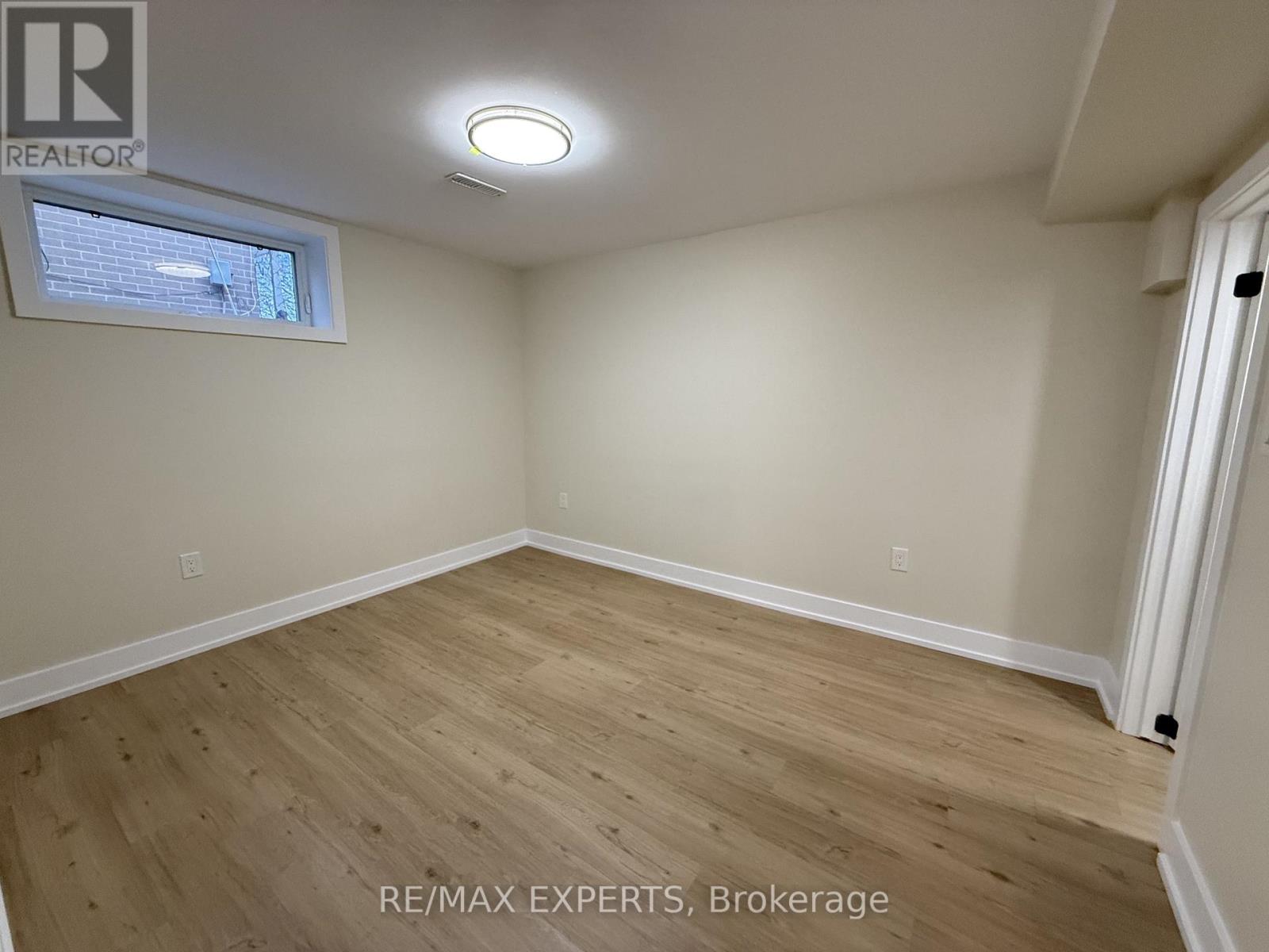 Lower Level - 3131 Lenester Drive, Mississauga, Ontario  L5C 2B7 - Photo 12 - W12715076