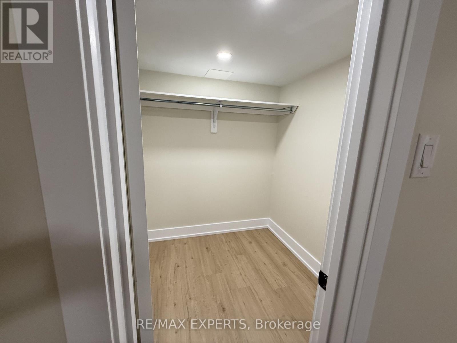 Lower Level - 3131 Lenester Drive, Mississauga, Ontario  L5C 2B7 - Photo 13 - W12715076