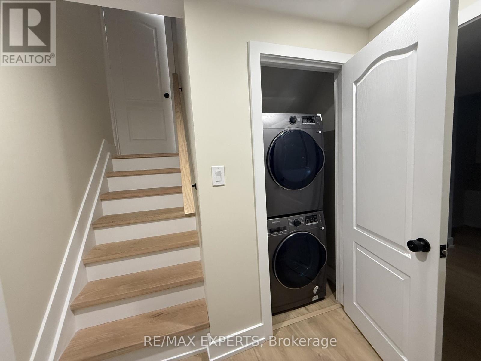 Lower Level - 3131 Lenester Drive, Mississauga, Ontario  L5C 2B7 - Photo 5 - W12715076