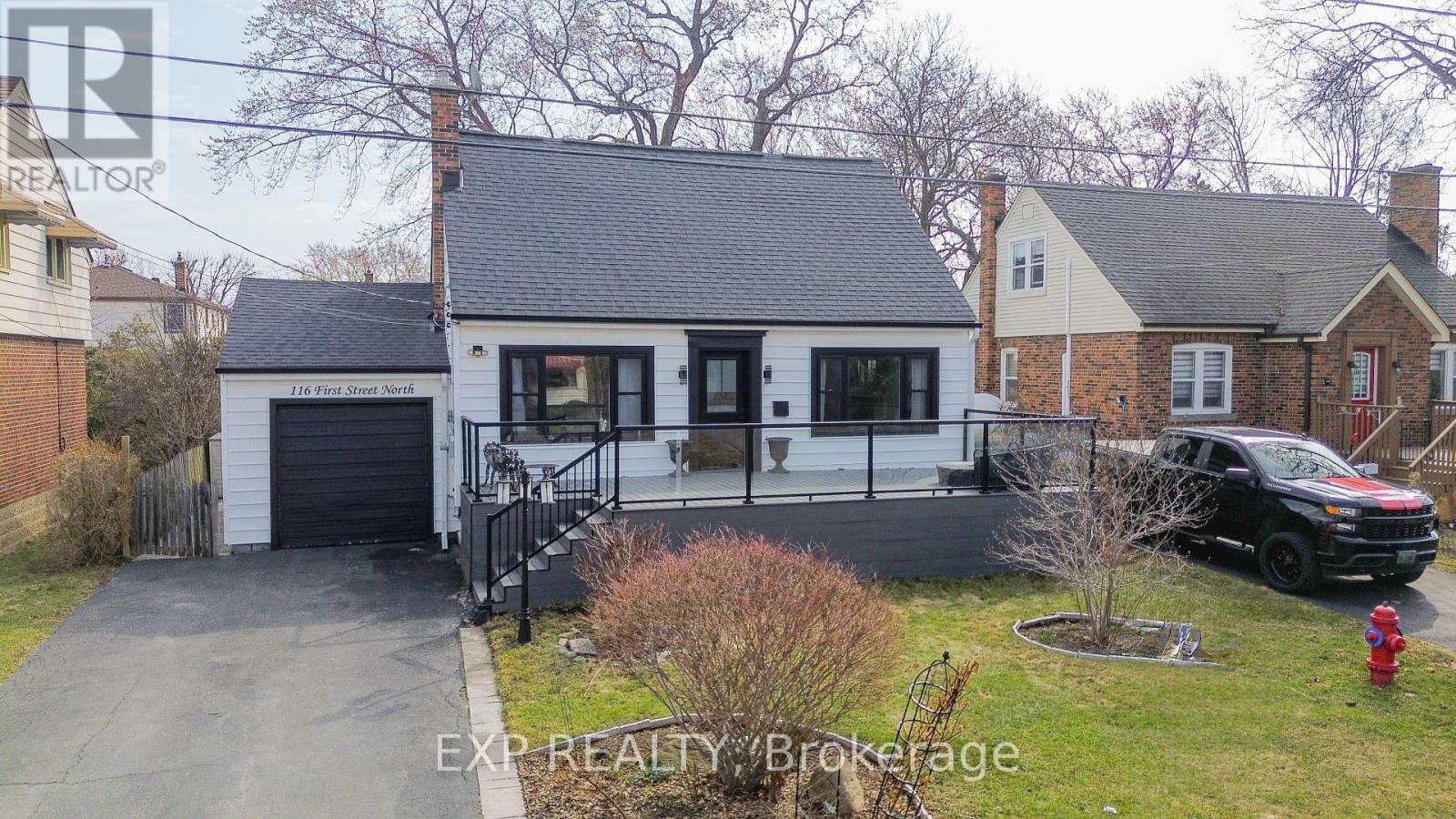 116 FIRST STREET N, hamilton (stoney creek), Ontario