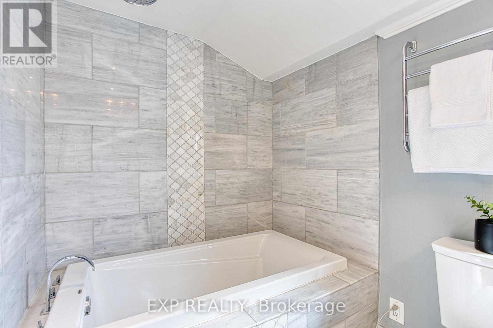 116 First Street N, Hamilton (Stoney Creek), Ontario  L8G 1Y4 - Photo 29 - X12875522