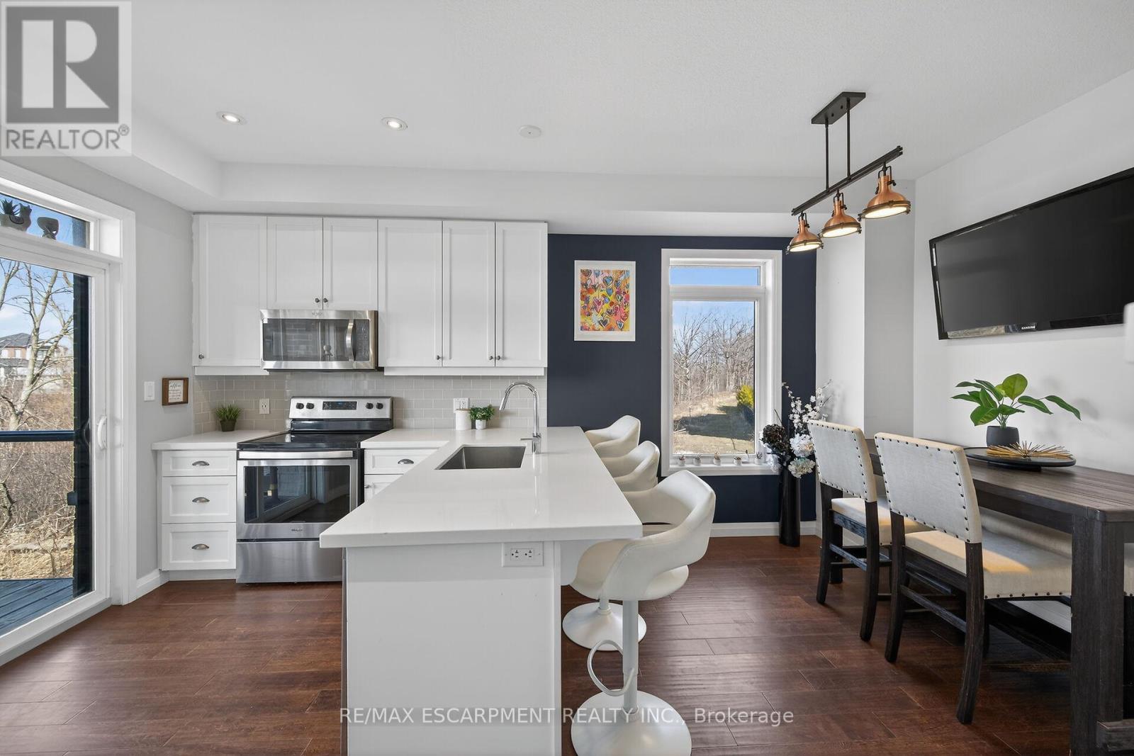 33 - 35 Midhurst Heights, Hamilton (Stoney Creek Mountain), Ontario  L8J 0K9 - Photo 14 - X12875590