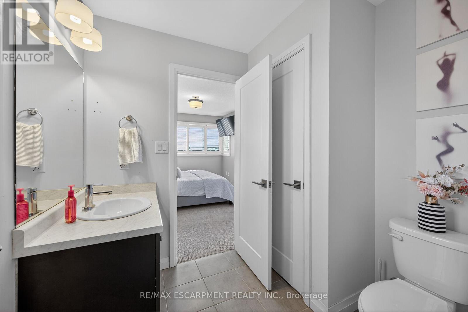 33 - 35 Midhurst Heights, Hamilton (Stoney Creek Mountain), Ontario  L8J 0K9 - Photo 26 - X12875590