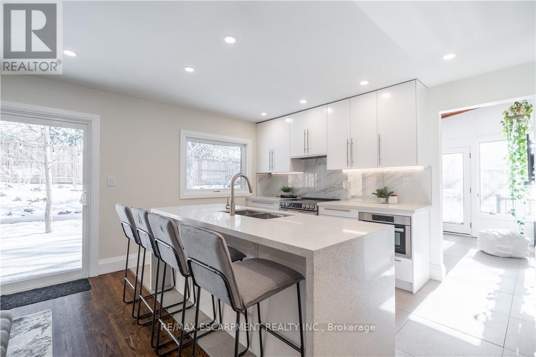 7 Glenmorris Drive, Hamilton (Dundas), Ontario  L9H 1S5 - Photo 18 - X12875628