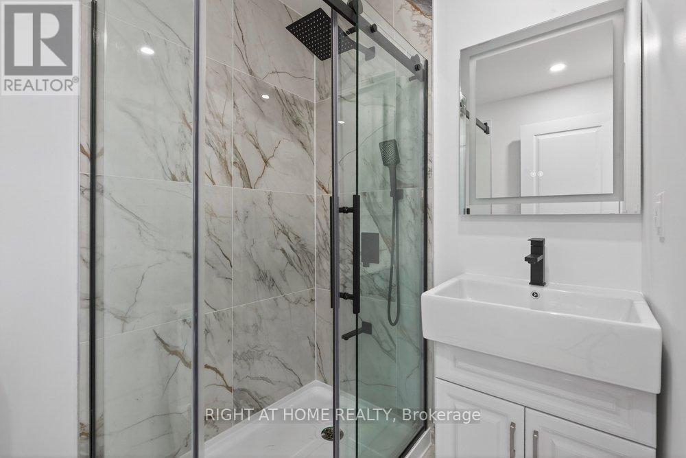 141 Ray Street N, Hamilton (Strathcona), Ontario  L8R 2Y3 - Photo 17 - X12875742