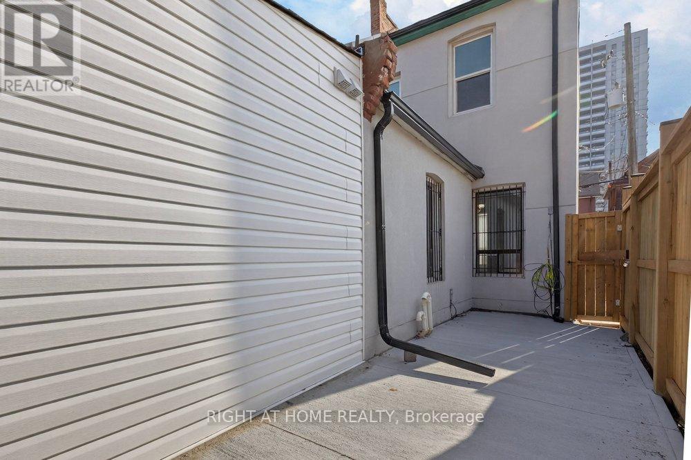 141 Ray Street N, Hamilton (Strathcona), Ontario  L8R 2Y3 - Photo 34 - X12875742