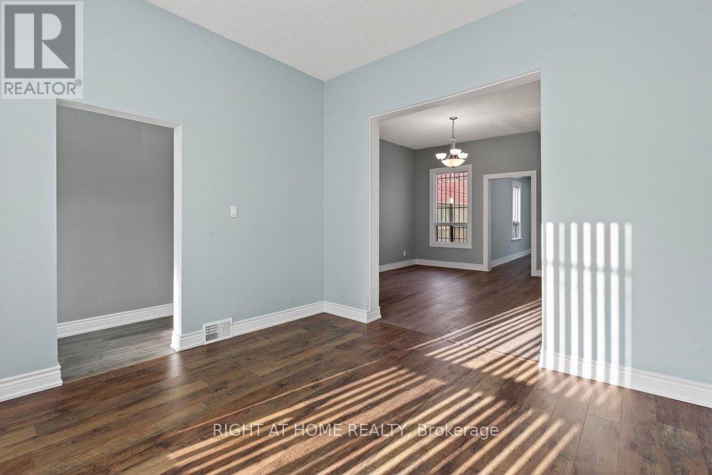 141 Ray Street N, Hamilton (Strathcona), Ontario  L8R 2Y3 - Photo 7 - X12875742