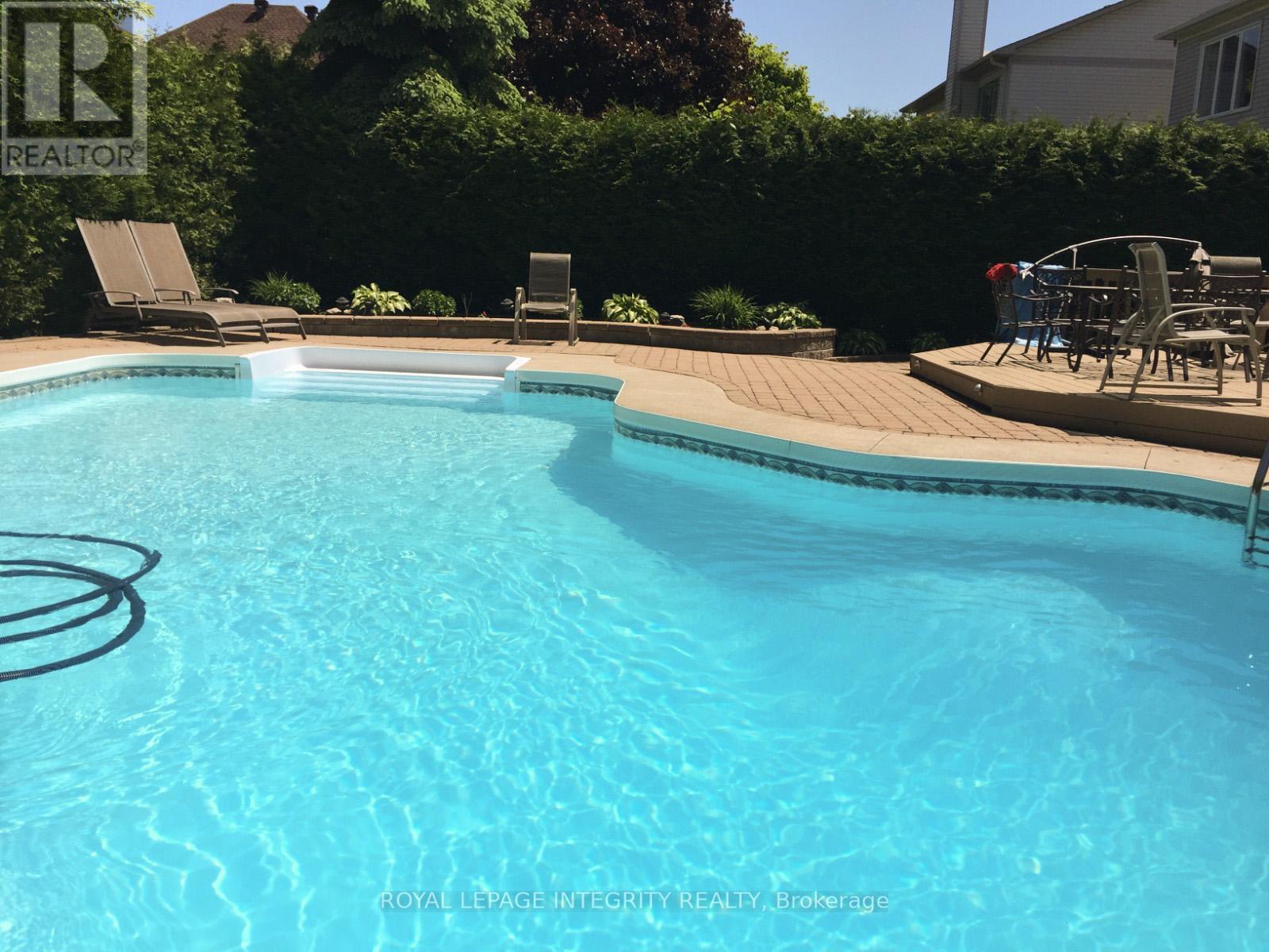 20 Farmfield Crescent, Ottawa, Ontario  K2M 2S9 - Photo 48 - X12847608