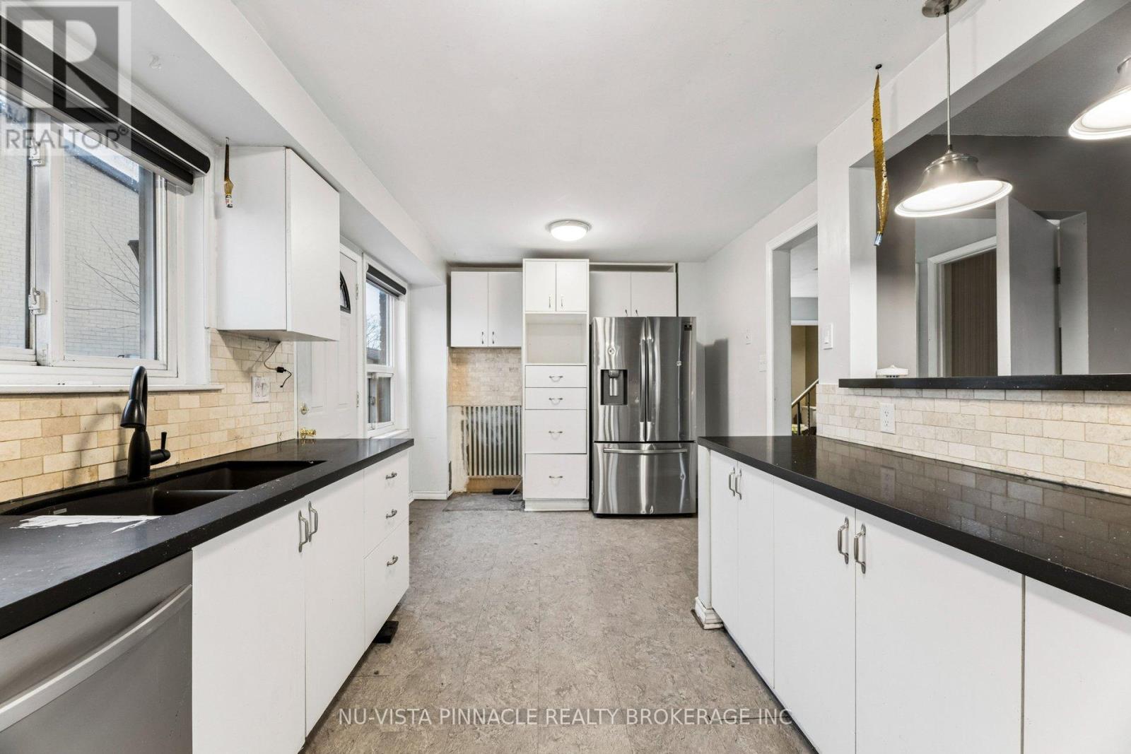 1627 Alwin Circle, Pickering, Ontario  L1V 2W1 - Photo 11 - E12875764