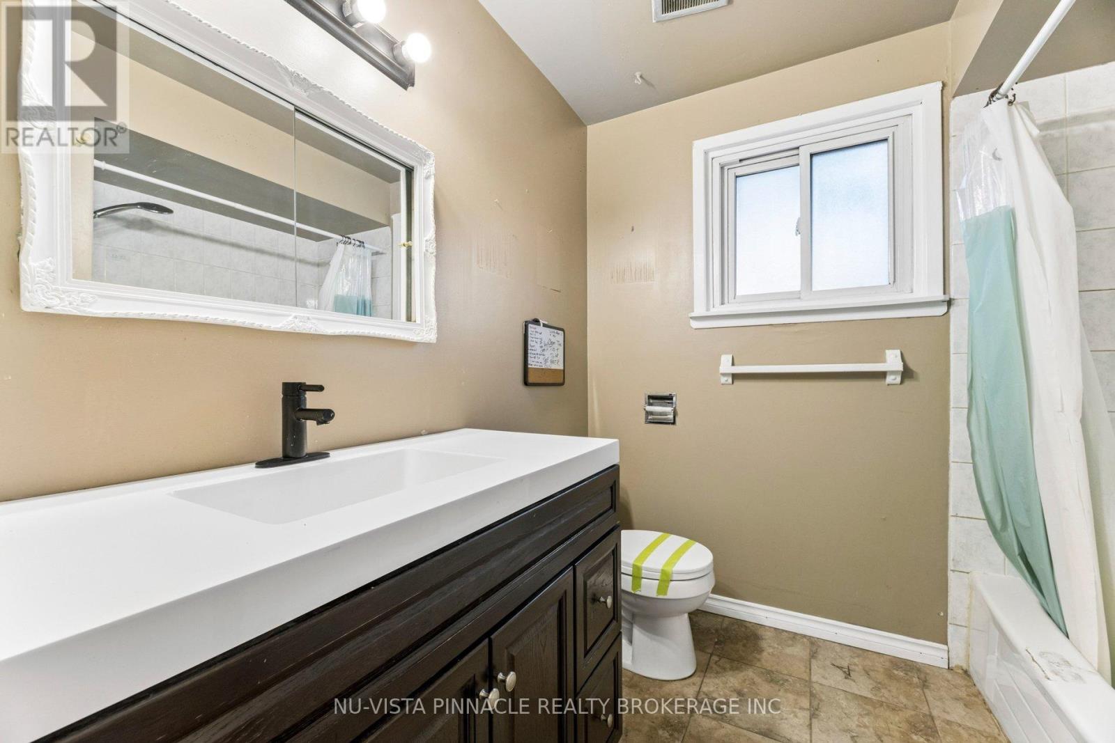 1627 Alwin Circle, Pickering, Ontario  L1V 2W1 - Photo 20 - E12875764