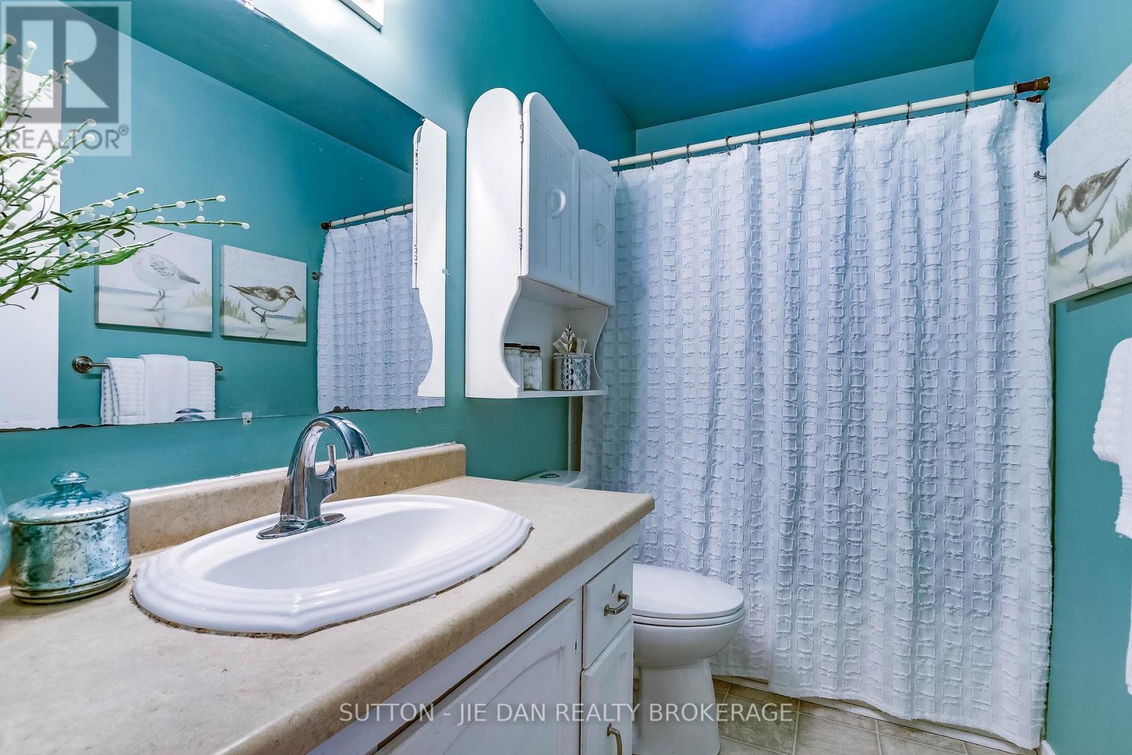 175 Brunswick Avenue, London North, Ontario  N6G 3K6 - Photo 11 - X12875876