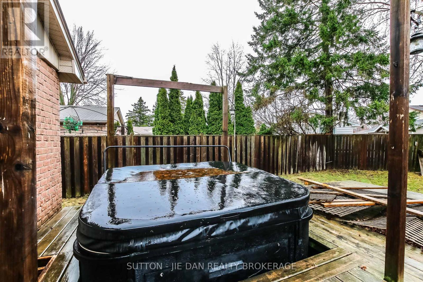 175 Brunswick Avenue, London North, Ontario  N6G 3K6 - Photo 17 - X12875876