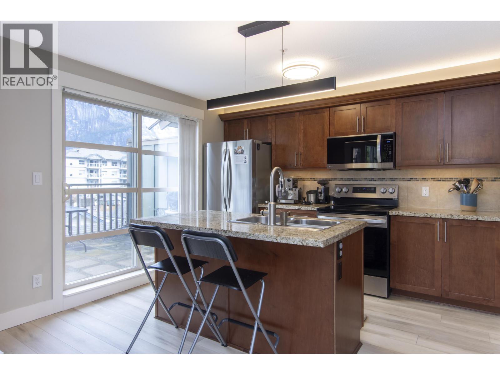 201 1174 Wingtip Place, Squamish, British Columbia  V8B 0N4 - Photo 8 - R3091873