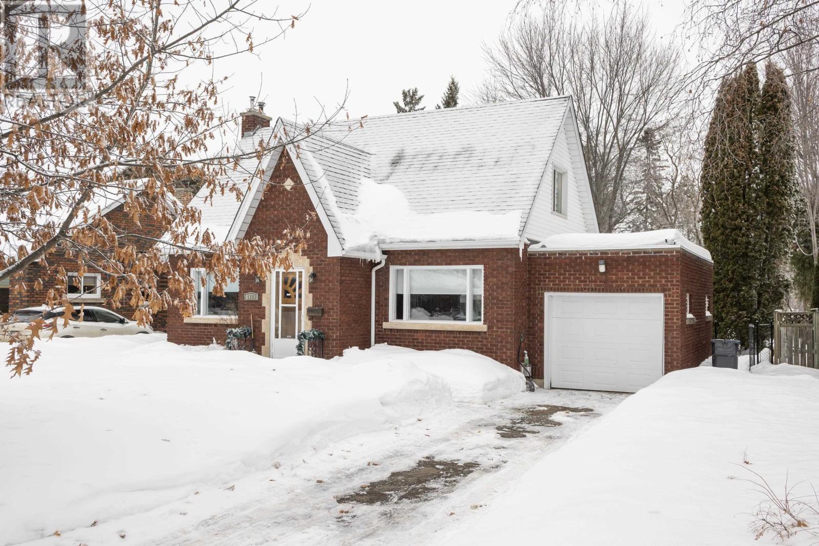 1729 McGregor AVE, Thunder Bay, Ontario