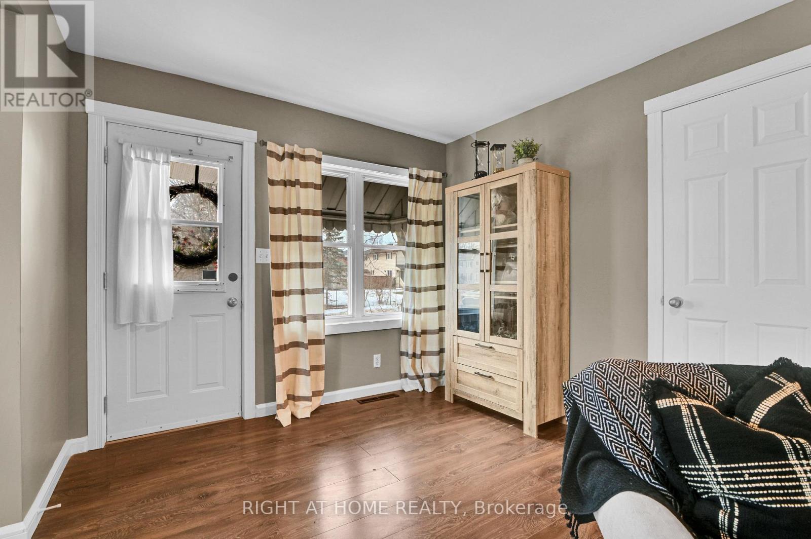 541 Albert Street, North Dundas, Ontario  K0C 2K0 - Photo 3 - X12875818