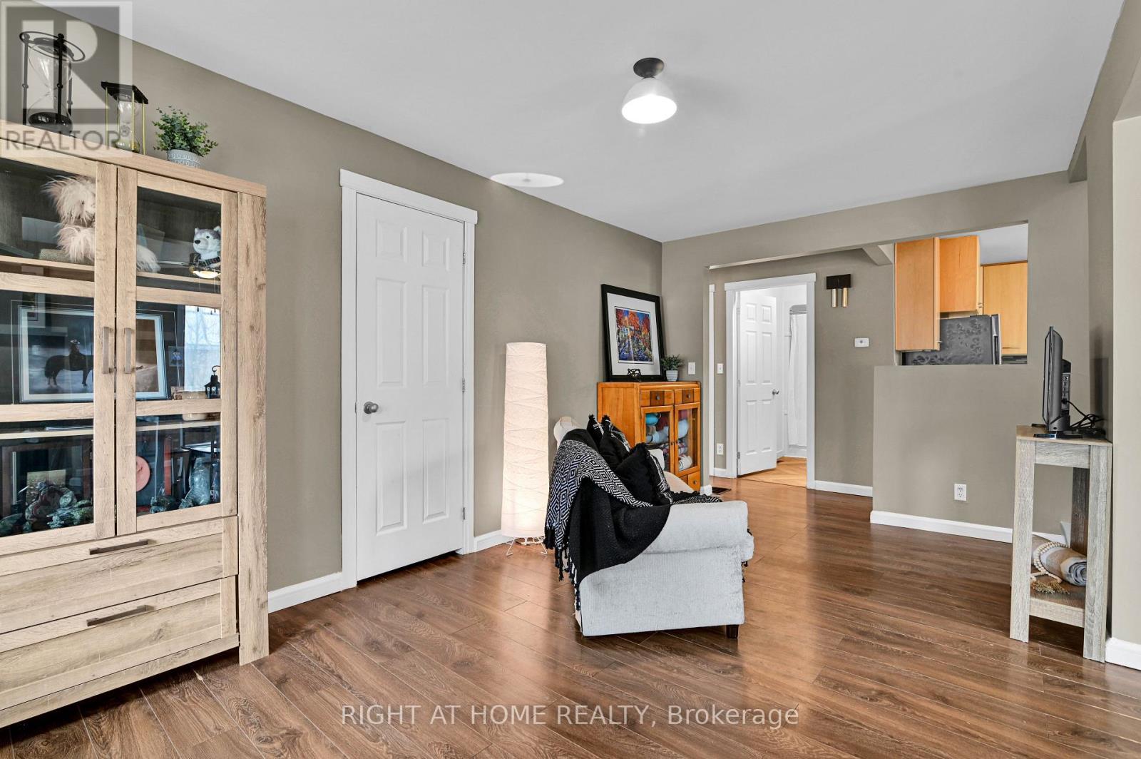 541 Albert Street, North Dundas, Ontario  K0C 2K0 - Photo 4 - X12875818