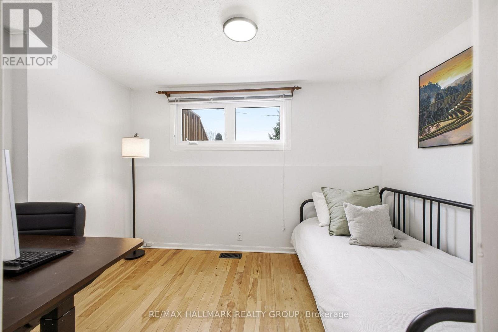 38 Harlowe Crescent, Ottawa, Ontario  K2H 5P1 - Photo 30 - X12875856